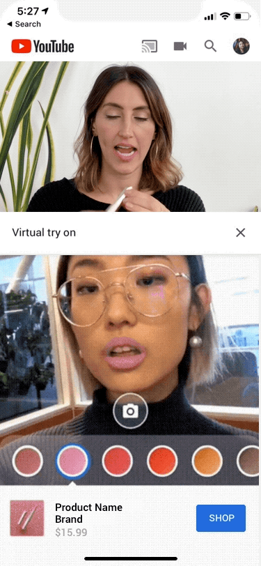 Google曾推出AR Beauty Try-On，觀眾可以邊看 YouTuber 的示範，邊透過AR 濾鏡自行試用彩妝（動圖來源： Google）